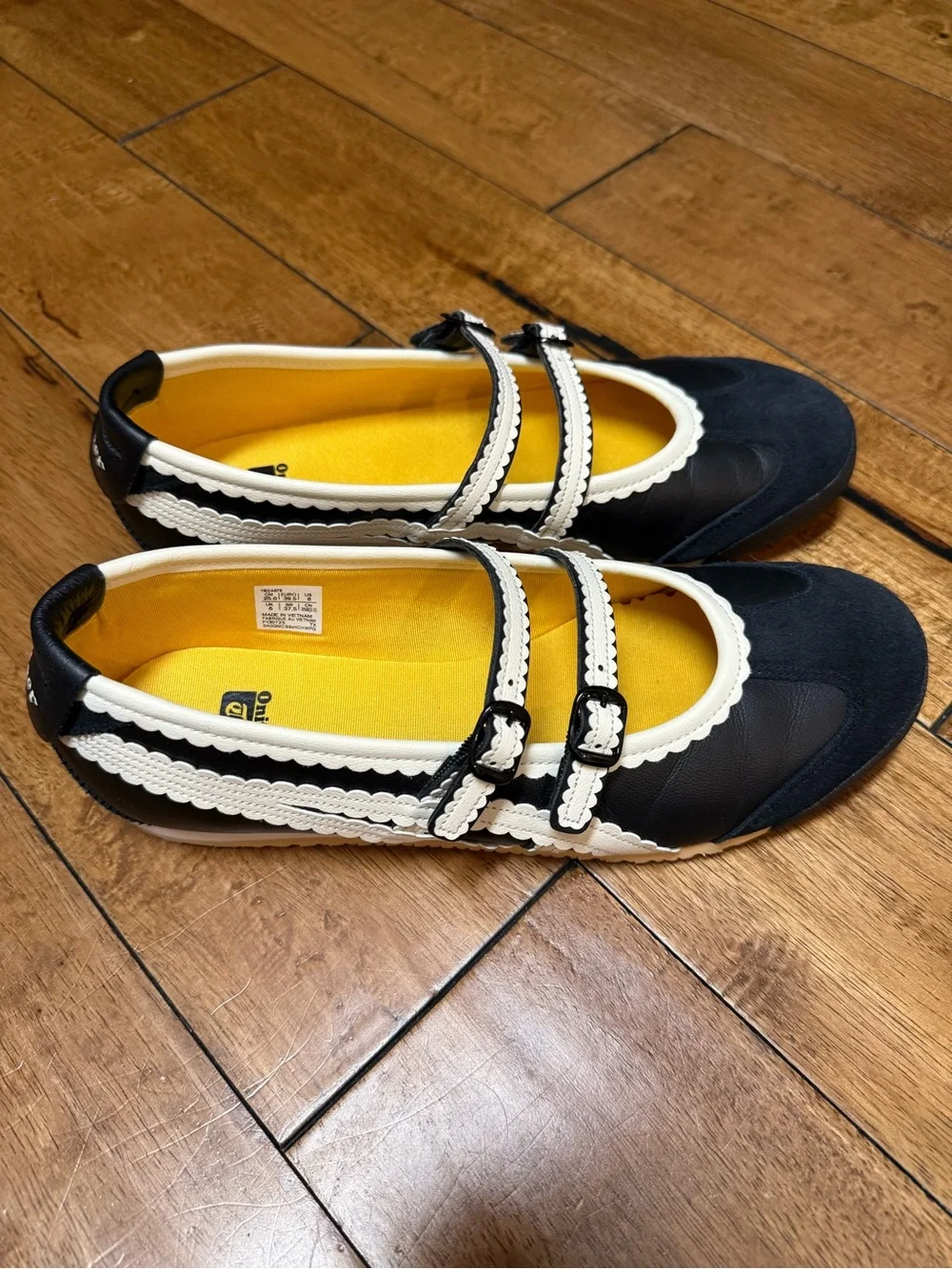 Onitsuka Tiger MEXICO 66 TGRS in Black/Cream